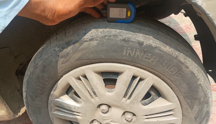 2011 Hyundai Santro Xing XO, Petrol, Manual, 1,69,544 km, tyre