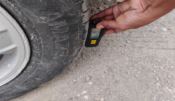 2010 Hyundai Verna VGT CRDI SX 1.5, Diesel, Manual, 1,58,217 km, tyre