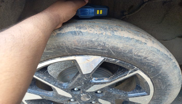 2022 Tata PUNCH CREATIVE IRA 1.2 RTN DUAL TONE, Petrol, Manual, 39,051 km, tyre