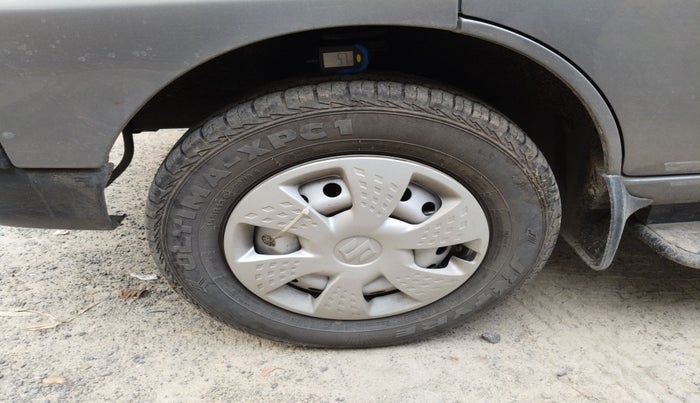 2023 Maruti Eeco 5 STR AC, Petrol, Manual, 13,958 km, tyre