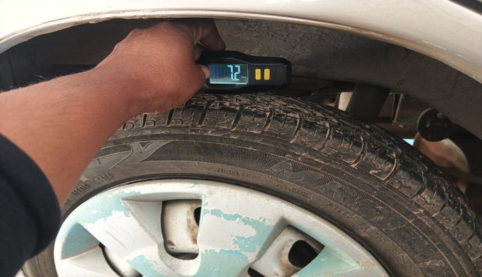 2010 Maruti Zen Estilo LXI, Petrol, Manual, 58,343 km, tyre