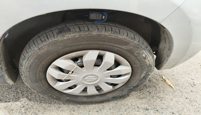 2022 Maruti Alto VXI, Petrol, Manual, 30,282 km, tyre