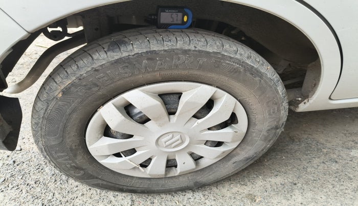 2022 Maruti Alto VXI, Petrol, Manual, 30,282 km, tyre