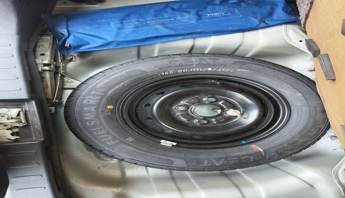 2022 Maruti Alto VXI, Petrol, Manual, 30,282 km, tyre