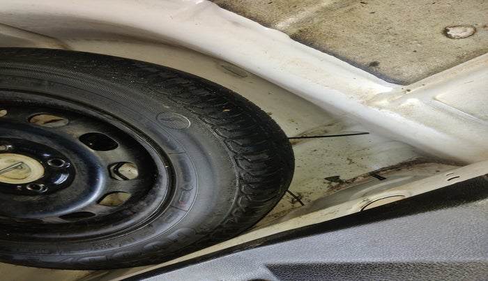 2010 Ford Figo EXI 1.4 DIESEL, Diesel, Manual, 1,53,068 km, tyre