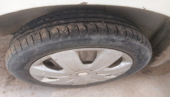 2010 Maruti Alto K10 LXI, Petrol, Manual, 1,43,420 km, tyre