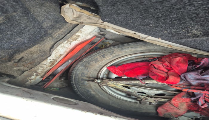 2011 Tata Indica EV2 LS, Diesel, Manual, 1,15,680 km, tyre