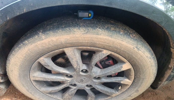 2018 Mahindra XUV500 W11 AT, Diesel, Automatic, 77,756 km, tyre