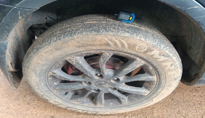 2018 Mahindra XUV500 W11 AT, Diesel, Automatic, 77,756 km, tyre