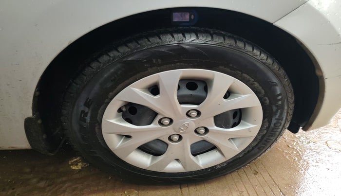 2014 Hyundai Grand i10 SPORTZ 1.2 KAPPA VTVT, Petrol, Manual, 74,631 km, tyre