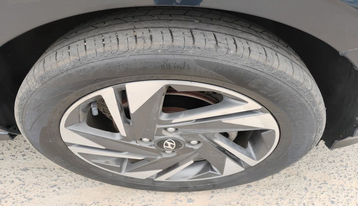 2021 Hyundai NEW I20 ASTA (O) 1.2 MT, Petrol, Manual, 44,545 km, tyre