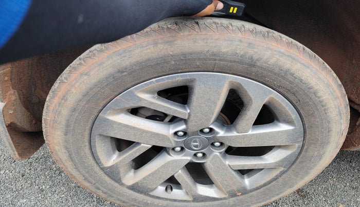 2021 Tata Safari XT PLUS, Diesel, Manual, 32,615 km, tyre