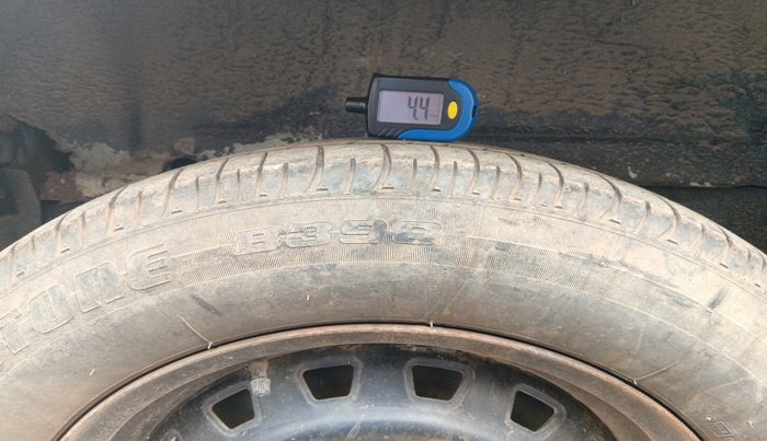 2012 Mahindra Quanto C6, Diesel, Manual, 1,22,507 km, tyre