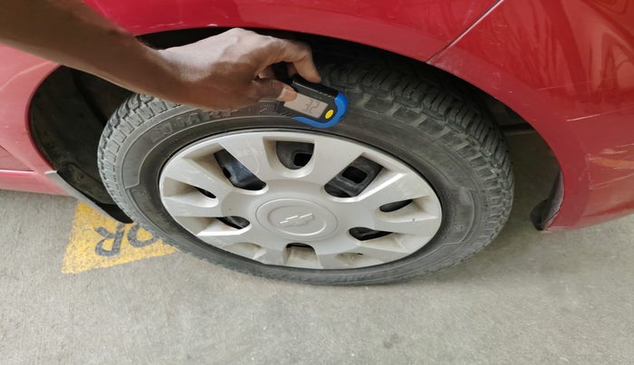 2011 Chevrolet Spark LT 1.0, Petrol, Manual, 34,312 km, tyre