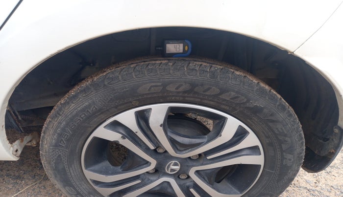 2019 Tata Tiago XZA PETROL, Petrol, Automatic, 35,242 km, tyre