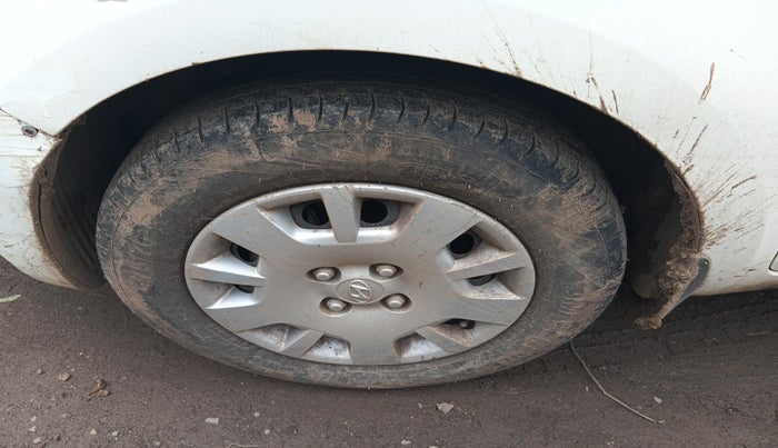 2012 Hyundai i20 MAGNA (O) 1.2, Petrol, Manual, 1,18,269 km, tyre