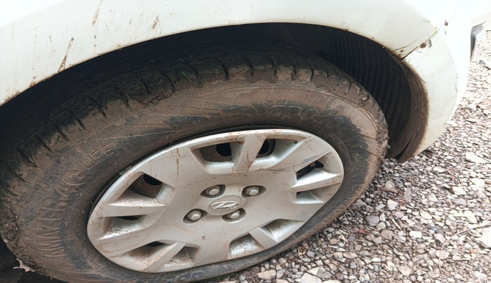 2012 Hyundai i20 MAGNA (O) 1.2, Petrol, Manual, 1,18,269 km, tyre