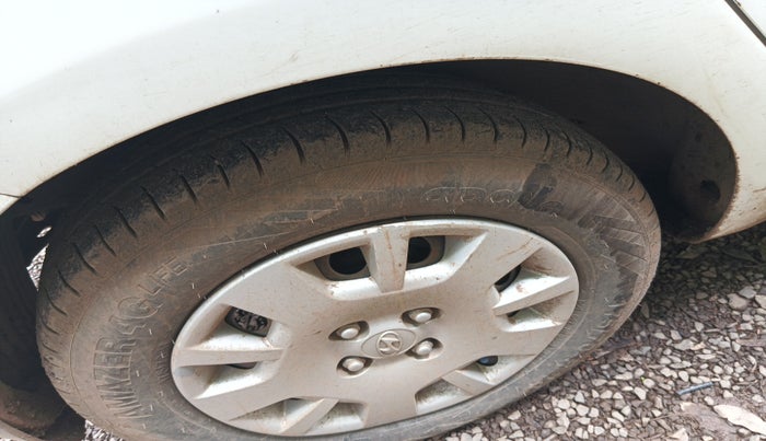 2012 Hyundai i20 MAGNA (O) 1.2, Petrol, Manual, 1,18,269 km, tyre