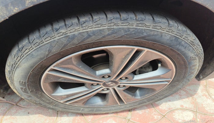 2018 Hyundai Creta SX AT 1.6 PETROL, Petrol, Automatic, 97,933 km, tyre