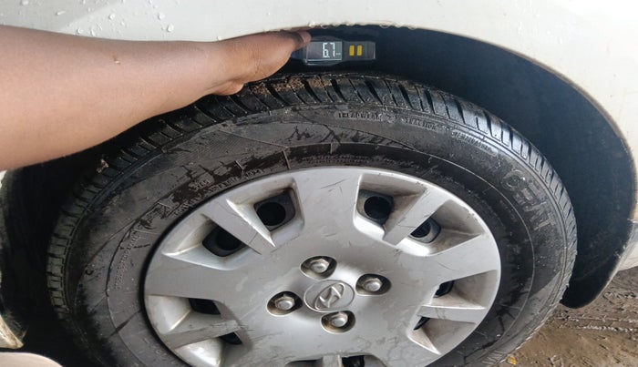 2012 Hyundai i20 MAGNA 1.2, Petrol, Manual, 92,442 km, tyre