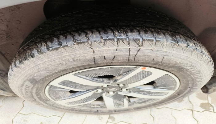 2024 Tata Safari ADVENTURE PLUS AT, Diesel, Automatic, 4,777 km, tyre