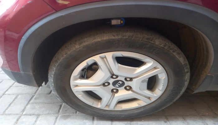 2020 KIA SONET HTX 1.0 IMT, Petrol, Manual, 42,864 km, tyre