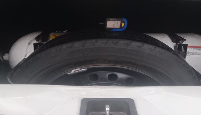 2022 Maruti Celerio VXI CNG, Petrol, Manual, 92,432 km, tyre