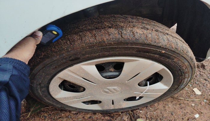 2011 Maruti Wagon R 1.0 VXI, Petrol, Manual, 94,512 km, tyre