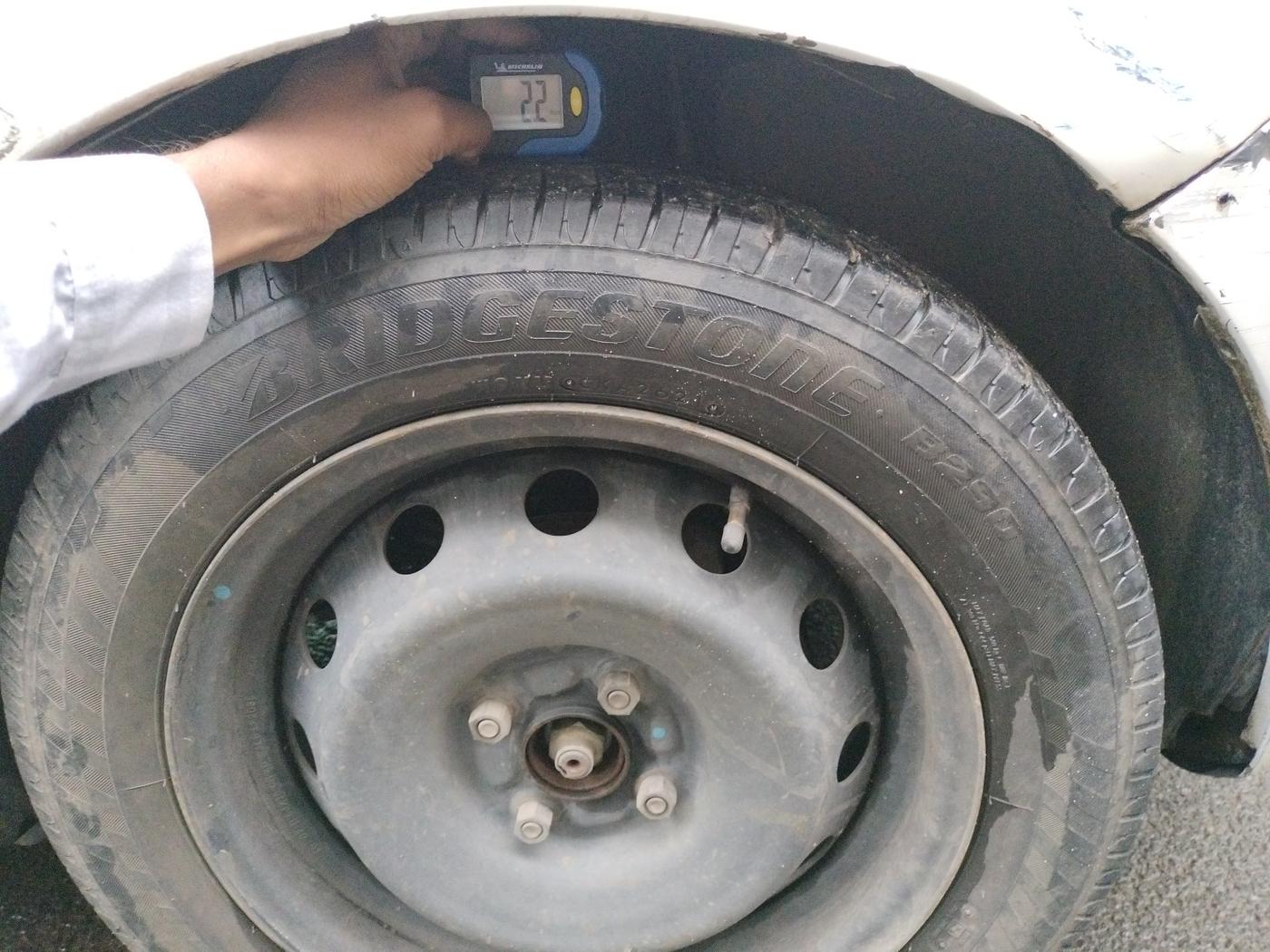 2018 Maruti IGNIS DELTA 1.2, Petrol, Manual, 1,30,919 km, tyre