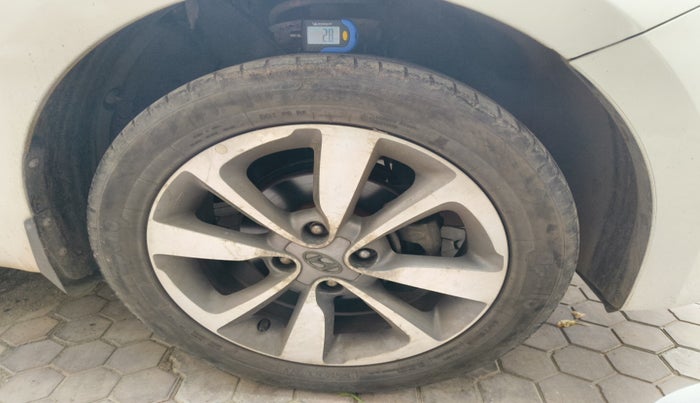 2016 Hyundai Elite i20 ASTA 1.2 (O), Petrol, Manual, 32,303 km, tyre