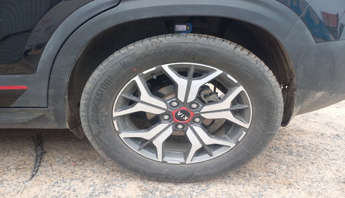 2021 KIA SELTOS GTX PLUS AT 1.5 DIESEL, Diesel, Automatic, 99,120 km, tyre