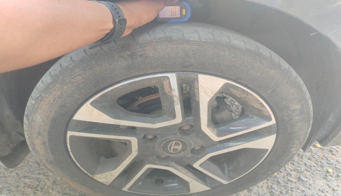 2023 Tata Tiago XZA PLUS PETROL, Petrol, Automatic, 24,354 km, tyre