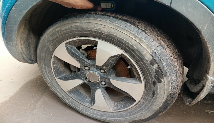 2019 Tata NEXON XZ PLUS DIESEL, Diesel, Manual, 94,402 km, tyre