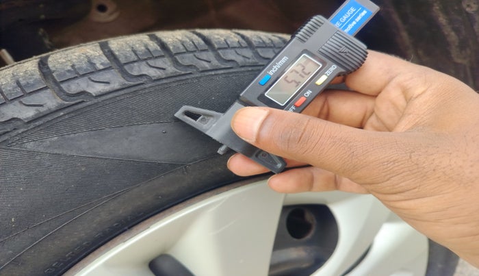 2014 Maruti Swift VDI, Diesel, Manual, 1,37,733 km, tyre