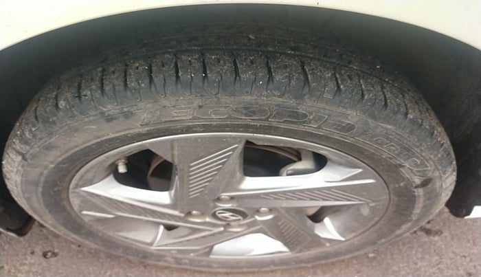 2023 Hyundai Verna SX 1.5 l MPI, Petrol, Manual, 18,219 km, tyre