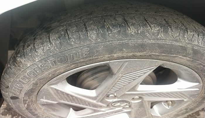 2023 Hyundai Verna SX 1.5 l MPI, Petrol, Manual, 18,219 km, tyre