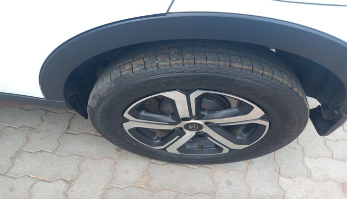 2022 Tata NEXON XZ PLUS PETROL SUNROOF, Petrol, Manual, 29,993 km, tyre