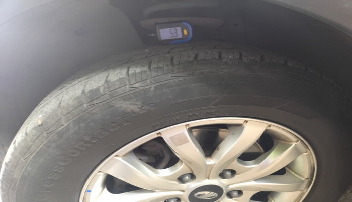 2018 Mahindra XUV500 W10, Diesel, Manual, 88,574 km, tyre