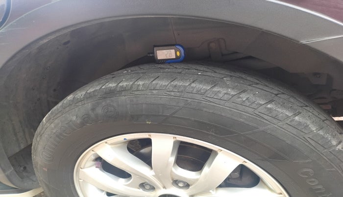 2018 Mahindra XUV500 W10, Diesel, Manual, 88,574 km, tyre
