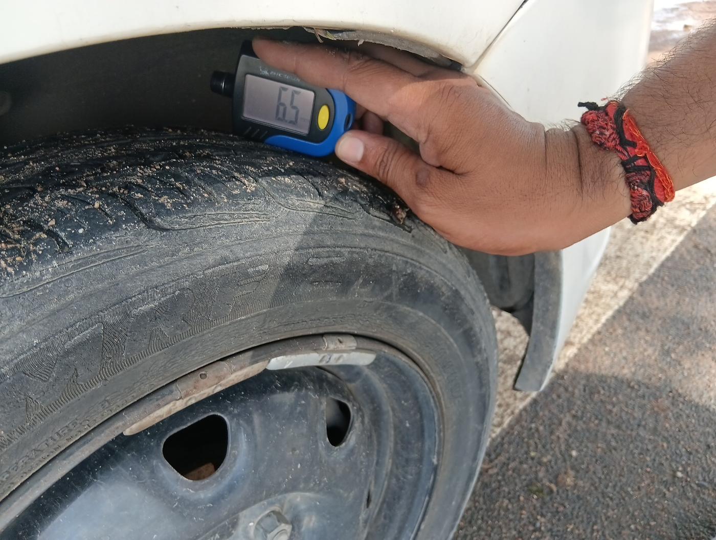 2010 Maruti Zen Estilo VXI, Petrol, Manual, 94,521 km, tyre