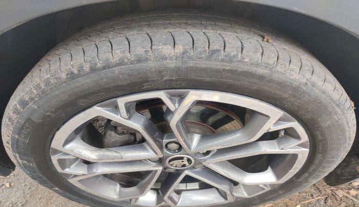 2021 Skoda KUSHAQ STYLE 1.0L TSI MT, Petrol, Manual, 97,301 km, tyre