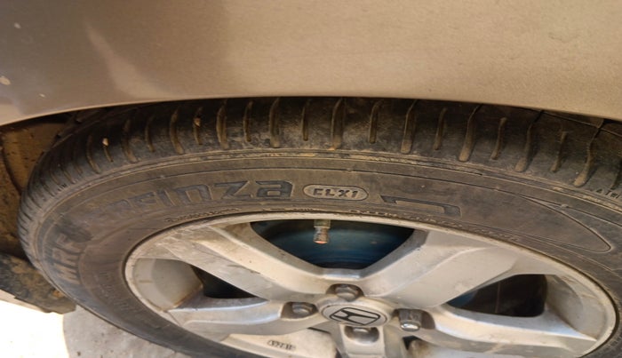 2011 Honda City 1.5L I-VTEC V MT, Petrol, Manual, 1,09,000 km, tyre