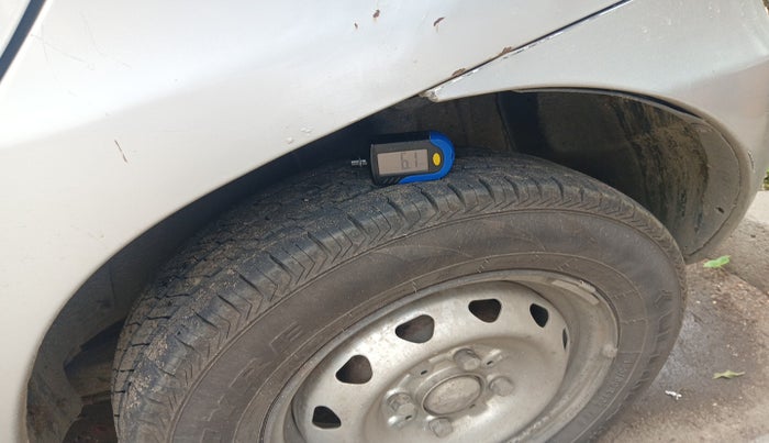 2013 Tata Indica V2 DLS, Diesel, Manual, 3,02,862 km, tyre