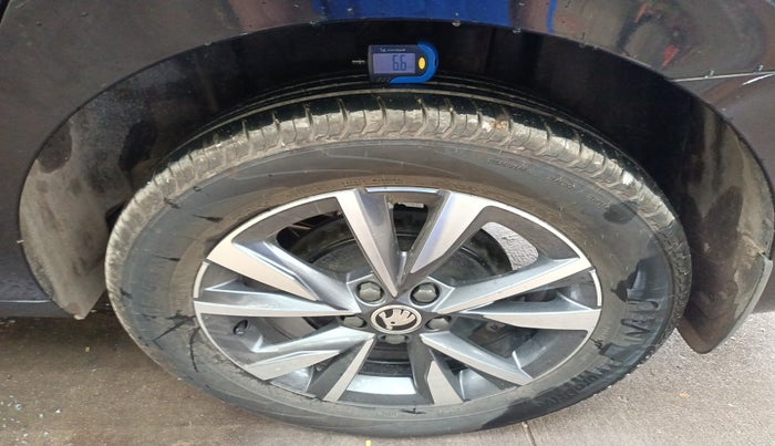 2024 Skoda SLAVIA STYLE 1.0L TSI AT, Petrol, Automatic, 8,865 km, tyre