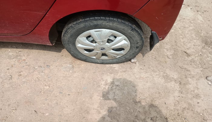 2014 Hyundai Eon ERA +, Petrol, Manual, 56,736 km, tyre