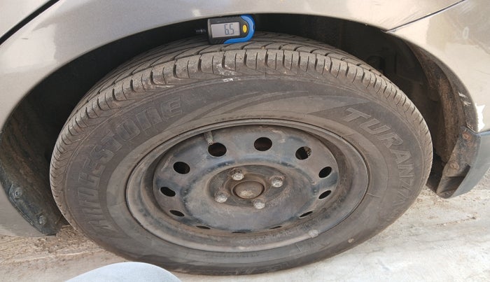 2010 Maruti Swift Dzire VDI, Diesel, Manual, 2,17,732 km, tyre