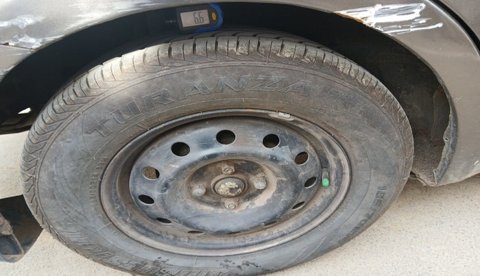 2010 Maruti Swift Dzire VDI, Diesel, Manual, 2,17,732 km, tyre