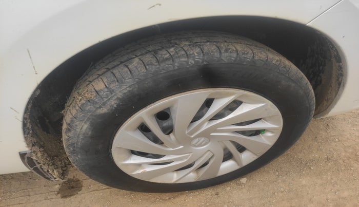 2020 Maruti Ertiga VXI SHVS, Petrol, Manual, 1,03,251 km, tyre