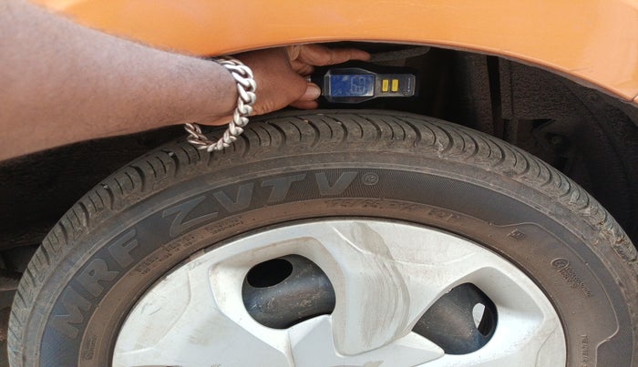 2018 Tata Tiago XT PETROL, Petrol, Manual, 43,459 km, tyre