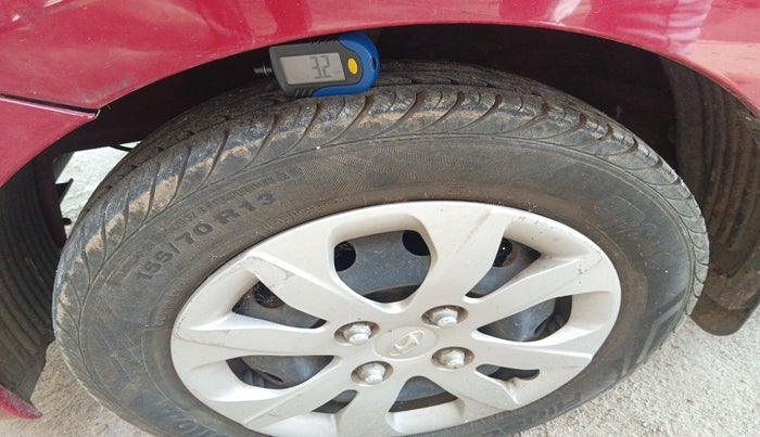 2015 Hyundai Eon MAGNA +, Petrol, Manual, 15,277 km, tyre